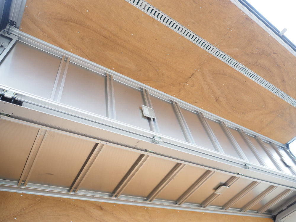 いすゞ フォワード ウイング車 中型 2RG-FRR90T2 年式 H30[写真21]