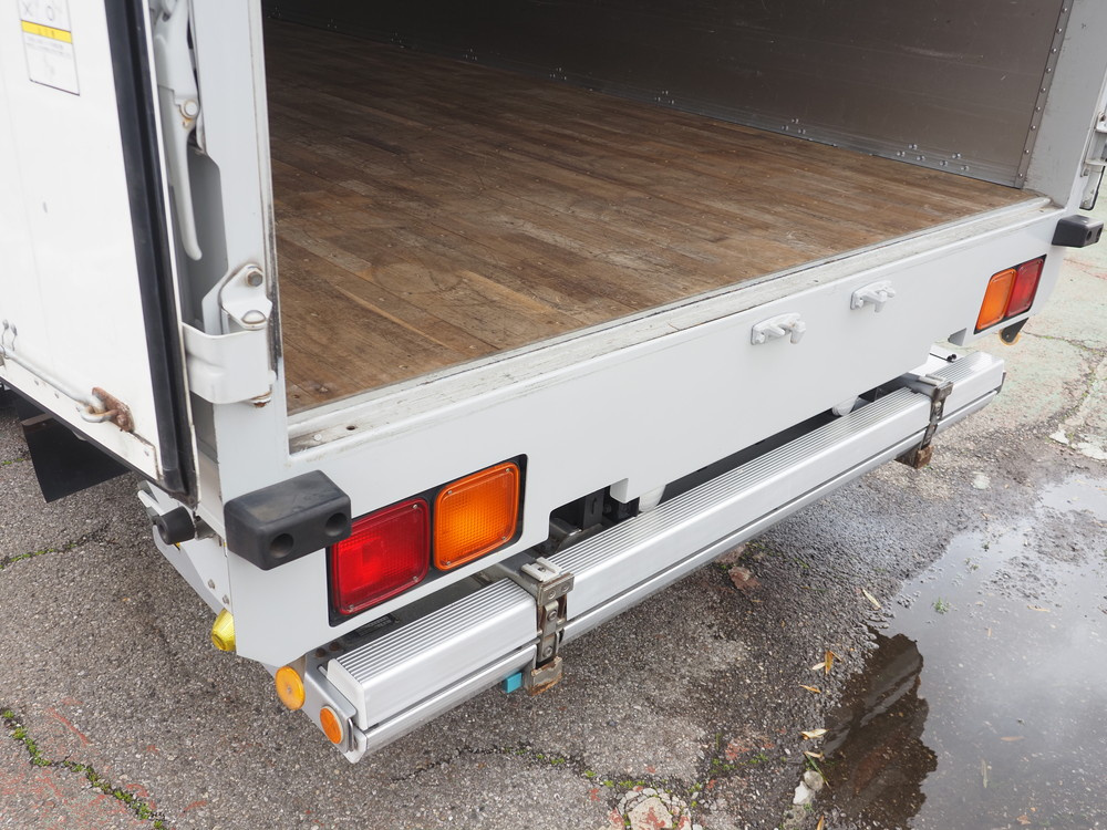 いすゞ フォワード ウイング車 中型 2RG-FRR90T2 年式 H30[写真27]