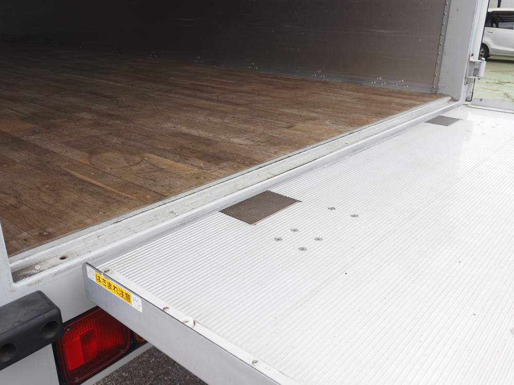 いすゞ フォワード ウイング車 中型 2RG-FRR90T2 年式 H30[写真32]