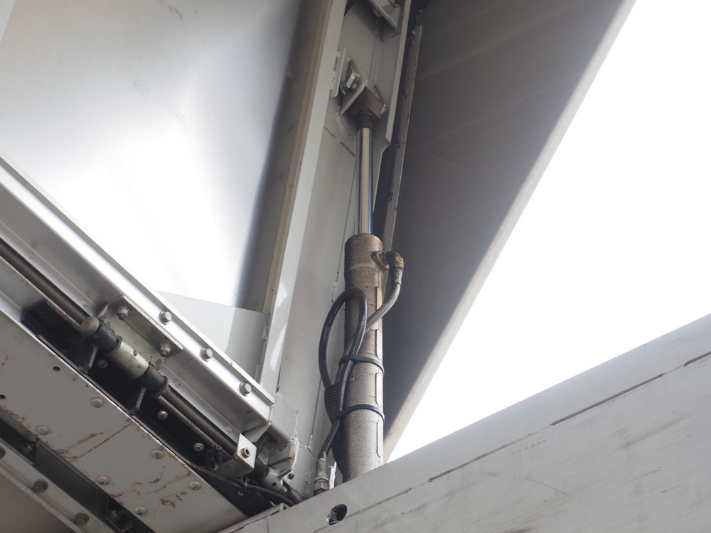 いすゞ フォワード ウイング車 中型 SKG-FRR90T2 年式 H24[写真11]