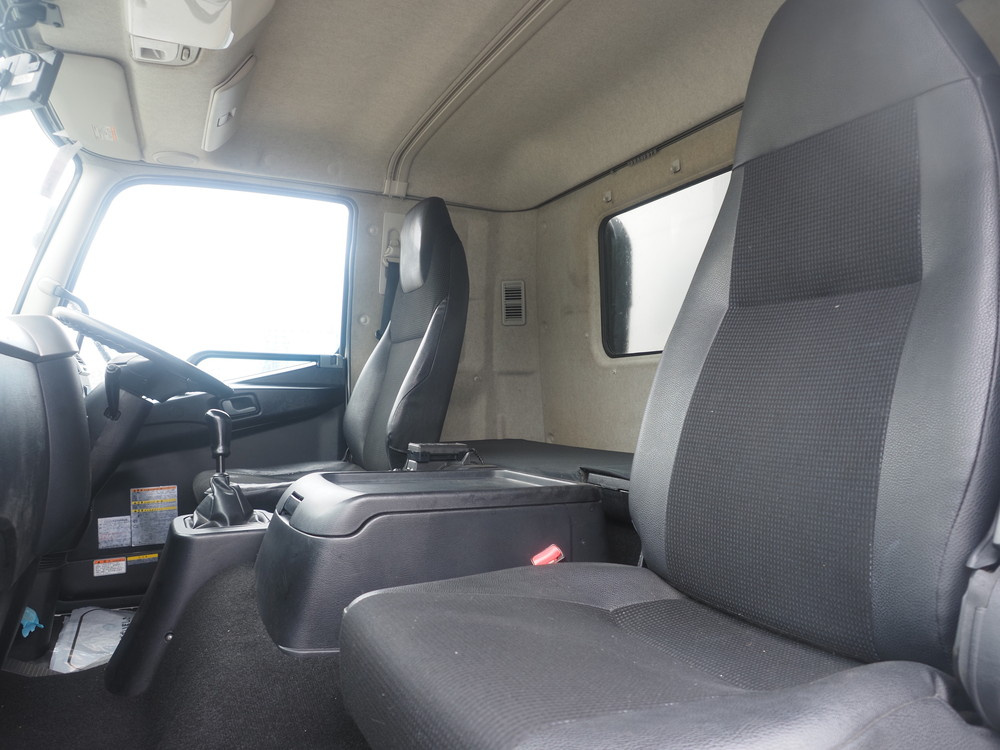 三菱ふそう ファイター ウイング車 中型 2KG-FK64F 年式 H30[写真43]