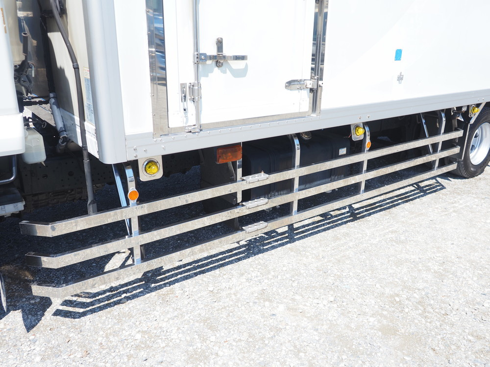 いすゞ フォワード 冷凍バン 中増t LPG-FTR90T2 年式 H28[写真13]