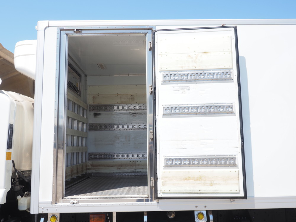 いすゞ フォワード 冷凍バン 中増t LPG-FTR90T2 年式 H28[写真20]