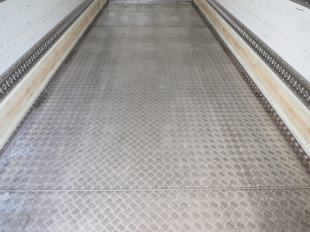 いすゞ フォワード 冷凍バン 中増t LPG-FTR90T2 年式 H28[写真23]