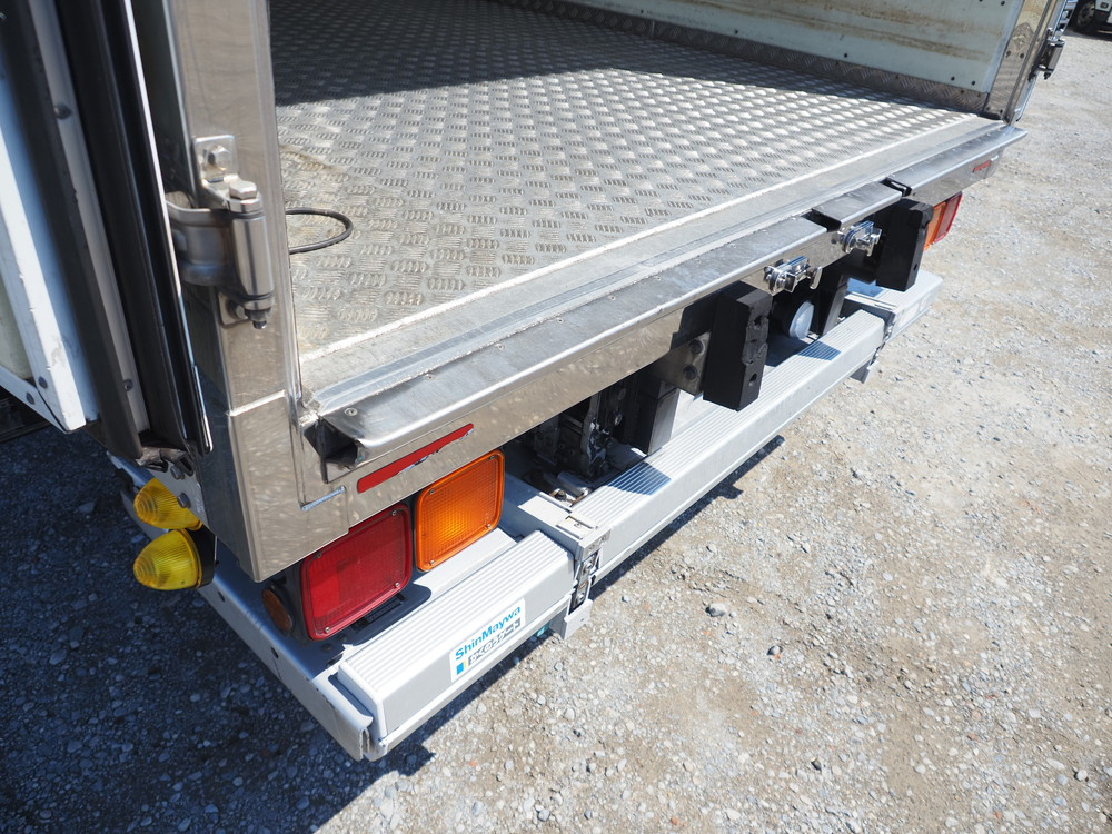 いすゞ フォワード 冷凍バン 中増t LPG-FTR90T2 年式 H28[写真18]