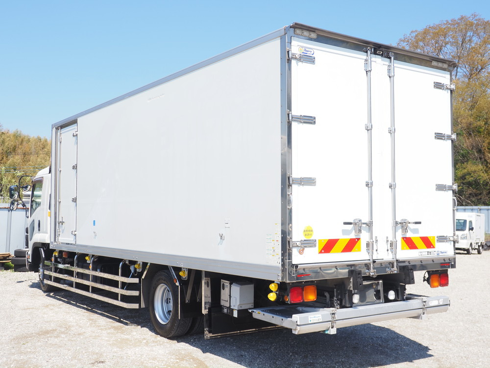 いすゞ フォワード 冷凍バン 中増t LPG-FTR90T2 年式 H28[写真06]