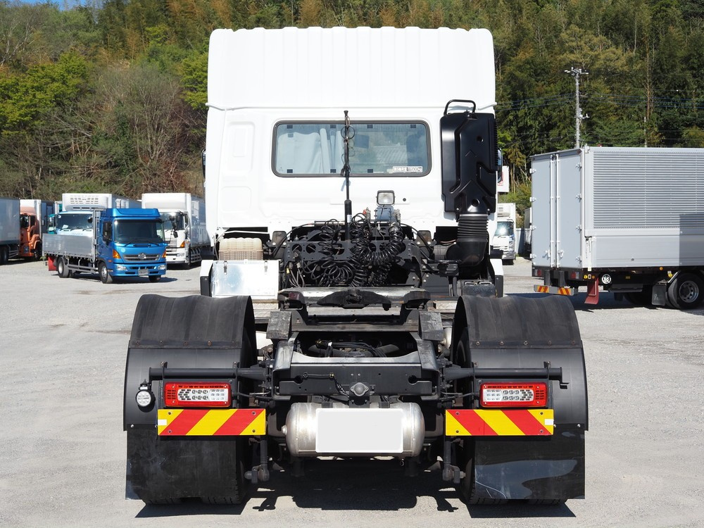 UDトラックス クオン トラクタ 大型 2PG-GK5AAB 年式 R4[写真05]