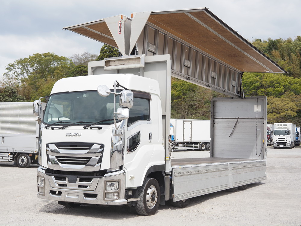 いすゞ ギガ ウイング車 大型 2PG-CYJ77CA 年式 H30[写真02]