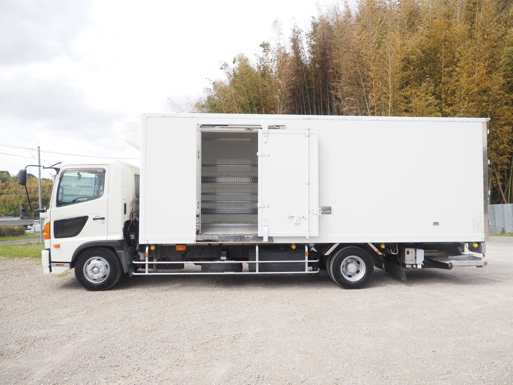 日野 レンジャープロ 冷凍バン 中型 TKG-FC7JKAG 年式 H27[写真15]