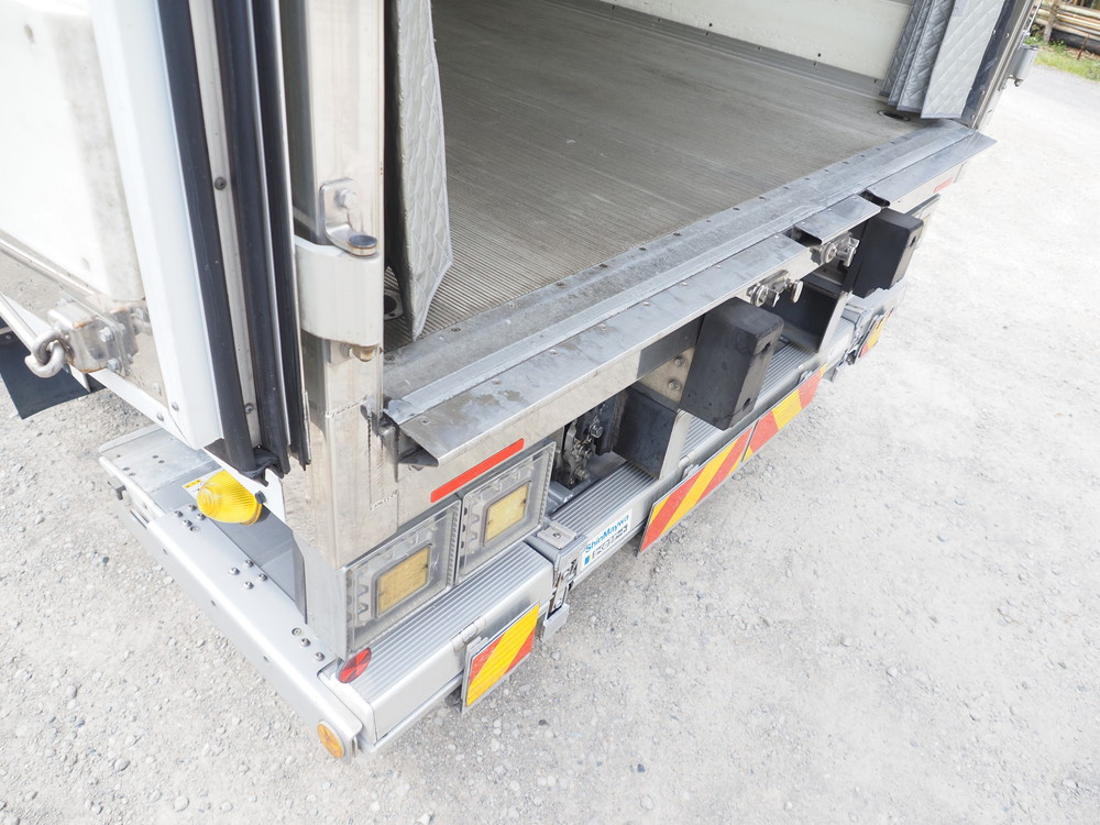 日野 レンジャープロ 冷凍バン 中型 TKG-FC7JKAG 年式 H27[写真14]