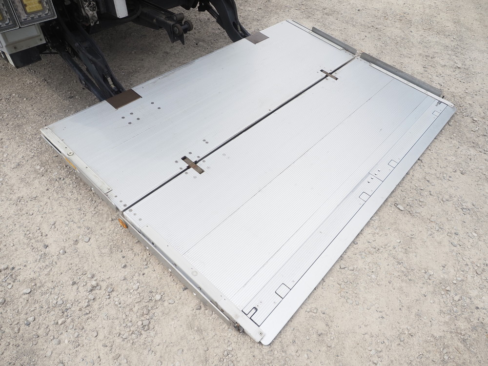 日野 レンジャープロ 冷凍バン 中型 TKG-FC7JKAG 年式 H27[写真21]