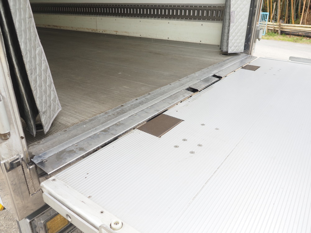 日野 レンジャープロ 冷凍バン 中型 TKG-FC7JKAG 年式 H27[写真22]