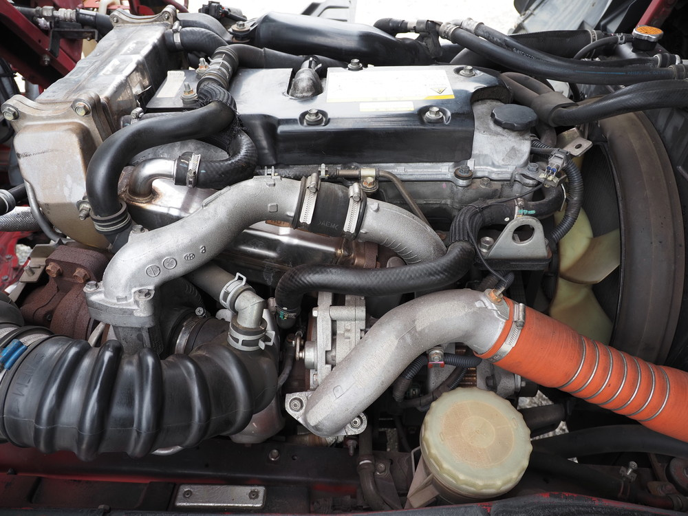 いすゞ フォワード 冷凍バン 中型 TKG-FRR90S2 年式 H28[写真37]