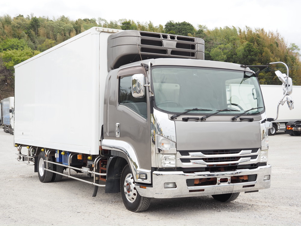 いすゞ フォワード 冷凍バン 中型 TKG-FRR90S2 年式 H28[写真03]