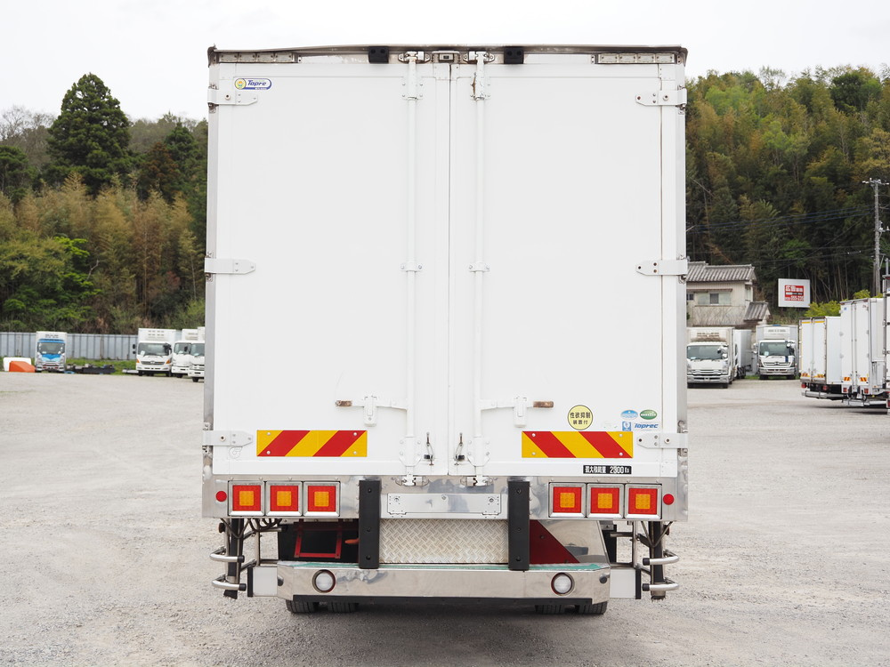 いすゞ フォワード 冷凍バン 中型 TKG-FRR90S2 年式 H28[写真05]