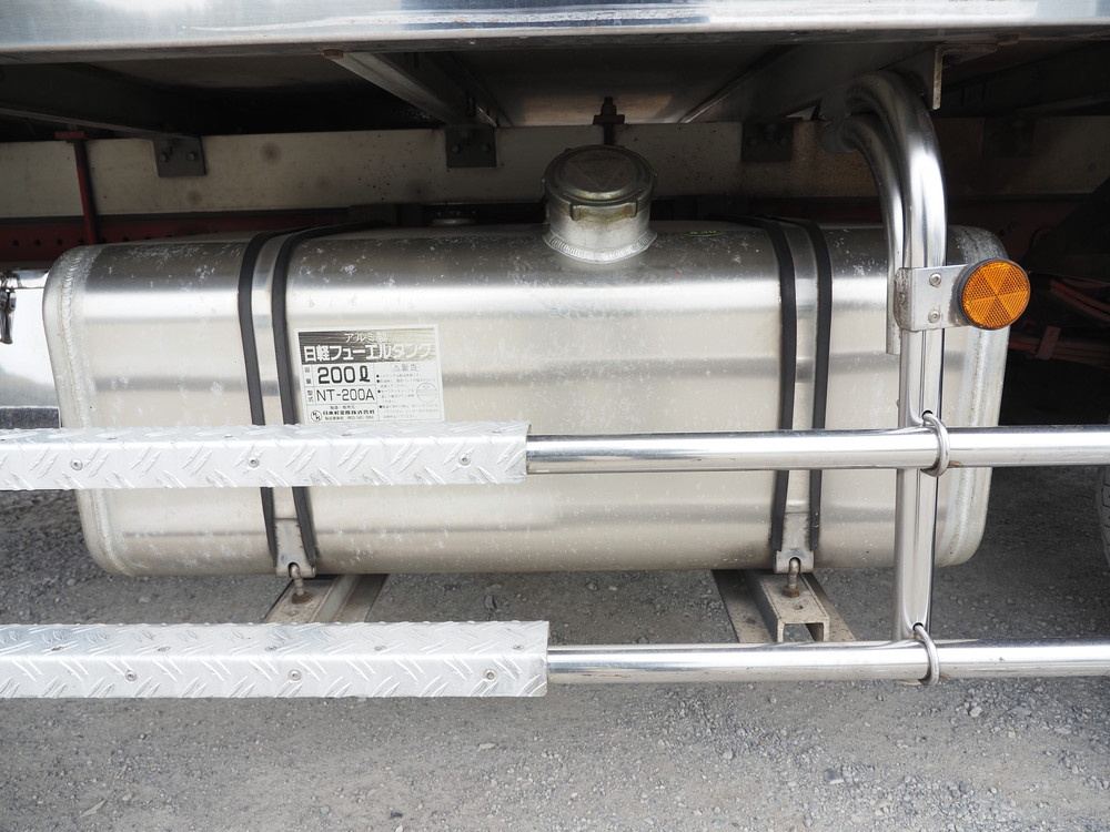 いすゞ フォワード 冷凍バン 中型 TKG-FRR90S2 年式 H28[写真13]