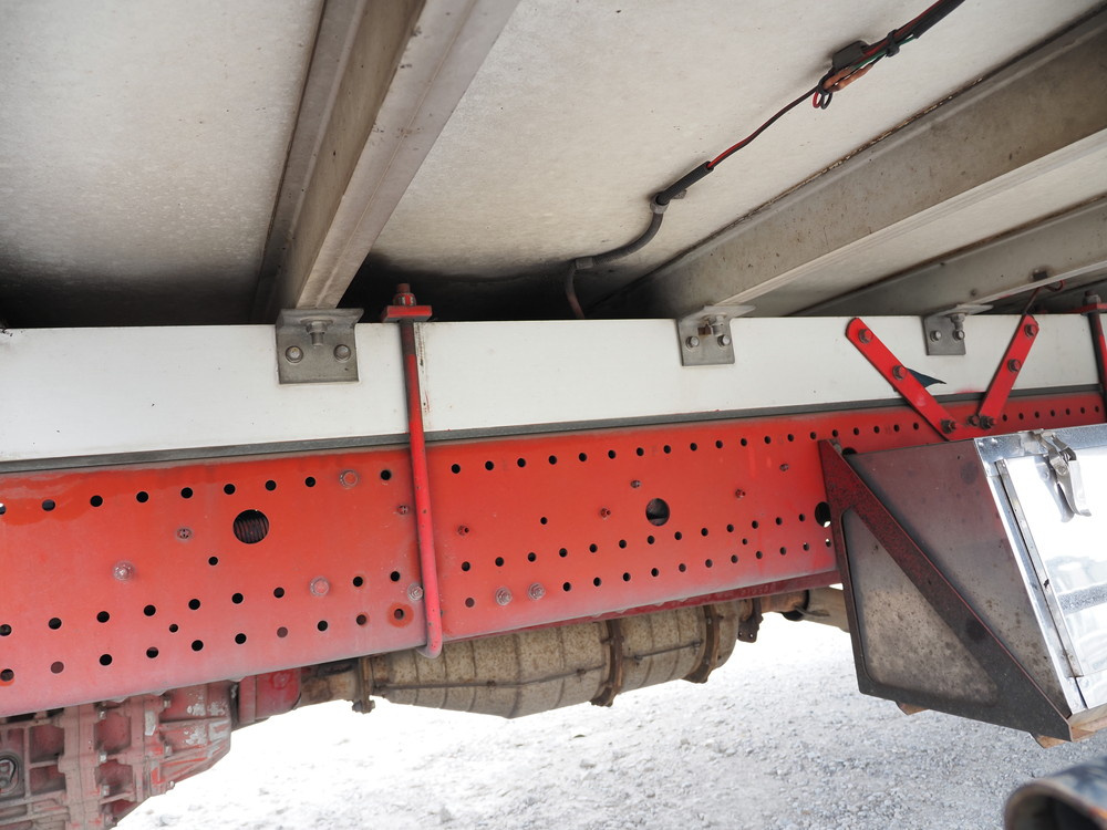 いすゞ フォワード 冷凍バン 中型 TKG-FRR90S2 年式 H28[写真34]