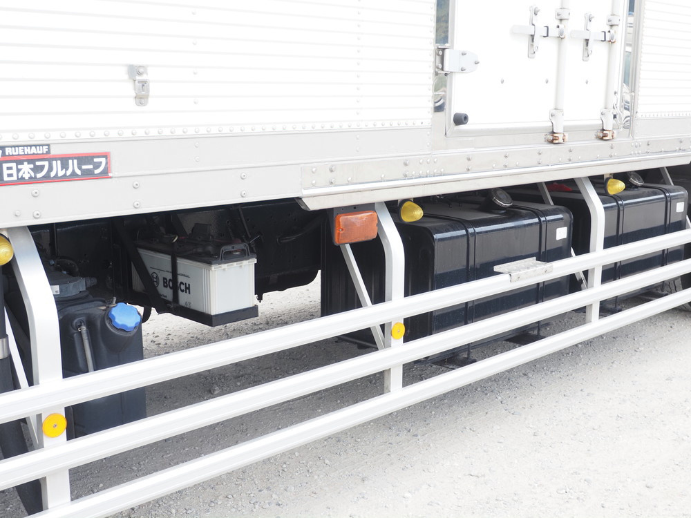 いすゞ ギガ 冷凍バン 大型 QKG-CYL77A 年式 H24[写真13]