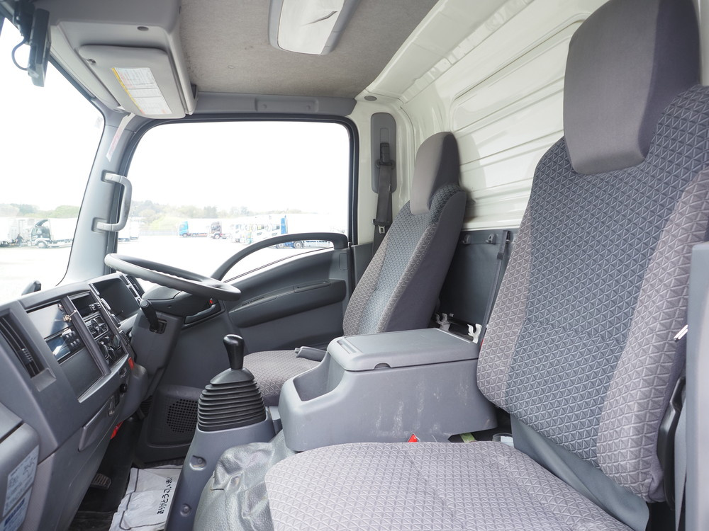 いすゞ エルフ 冷凍バン 小型 TPG-NLS85AN 年式 H30[写真28]