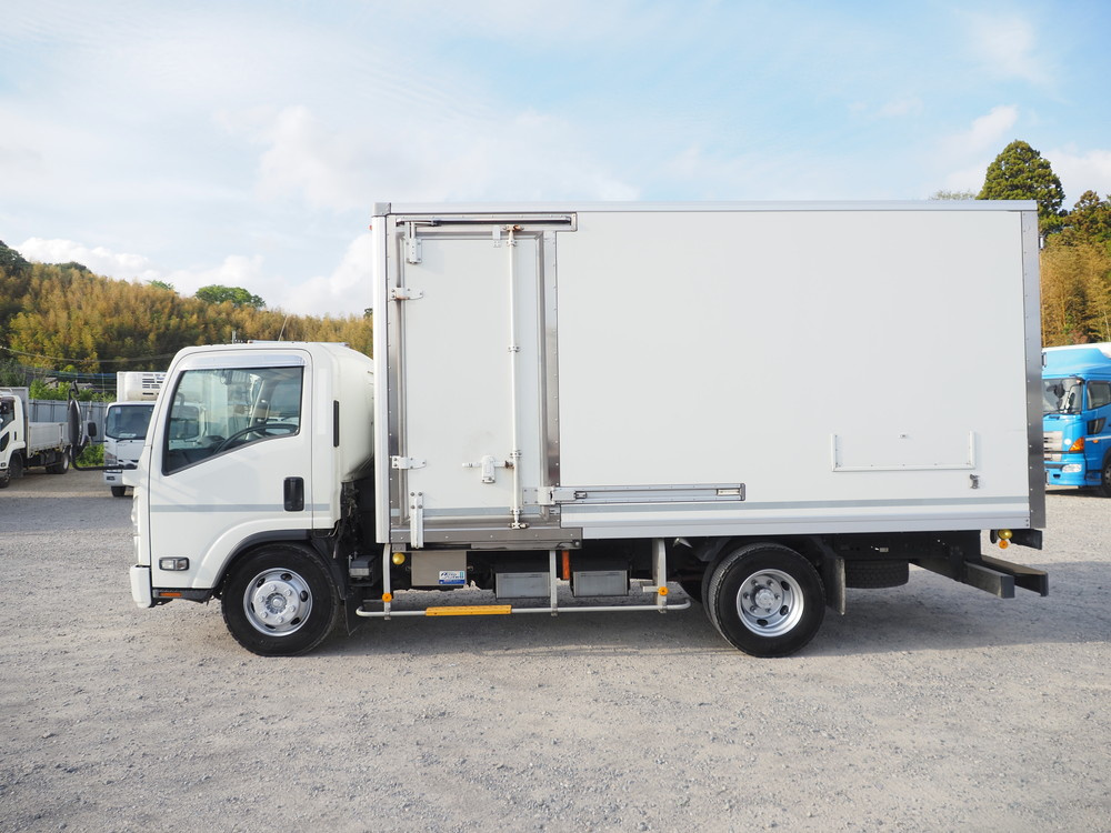 いすゞ エルフ バン車 小型 2RG-NPR88YN 年式 R2[写真10]