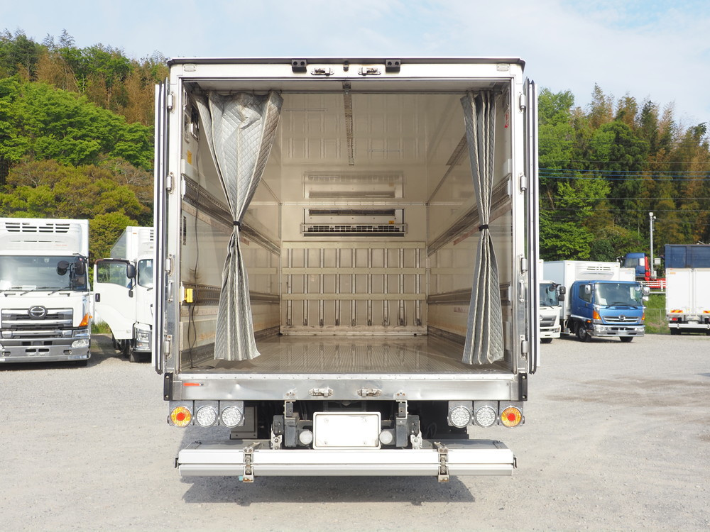 いすゞ フォワード 冷凍バン 中増t LKG-FTR90T2 年式 H28[写真15]