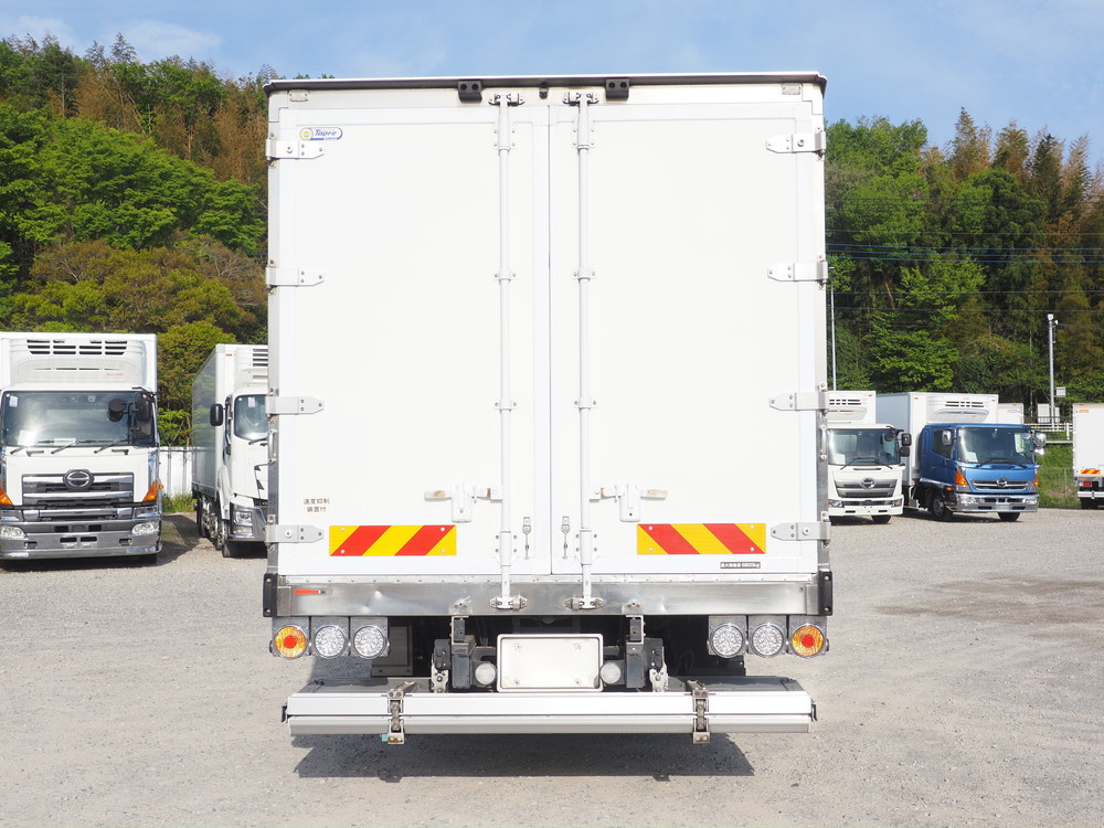 いすゞ フォワード 冷凍バン 中増t LKG-FTR90T2 年式 H28[写真05]