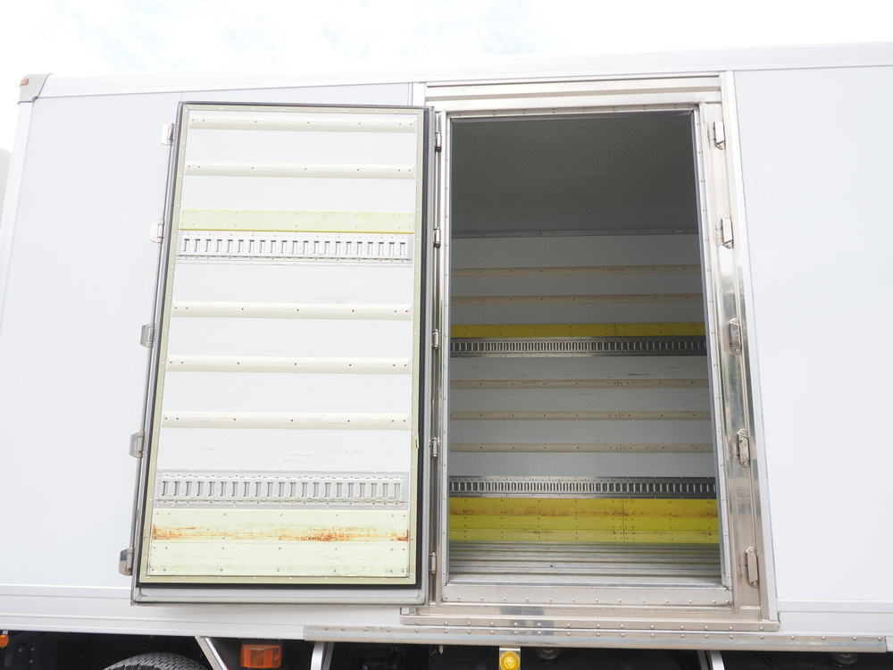 日野 プロフィア 冷凍バン 大型 2DG-FW1AHG 年式 R3[写真21]