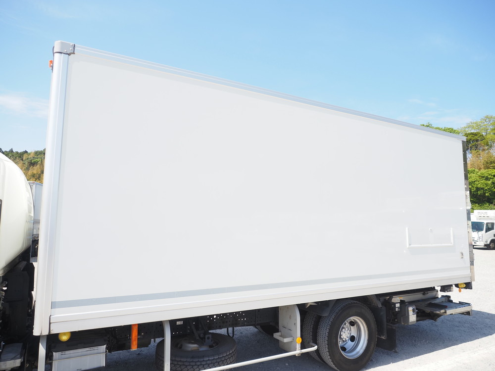 いすゞ エルフ バン車 小型 2RG-NPR88YN 年式 R2[写真11]