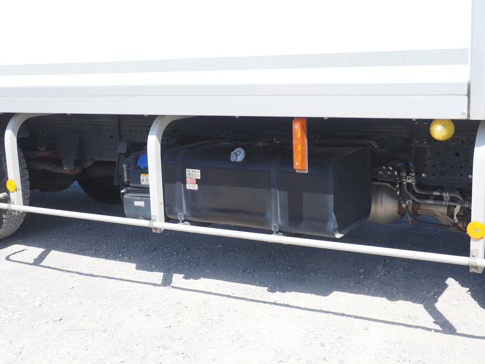 いすゞ エルフ バン車 小型 2RG-NPR88YN 年式 R2[写真09]