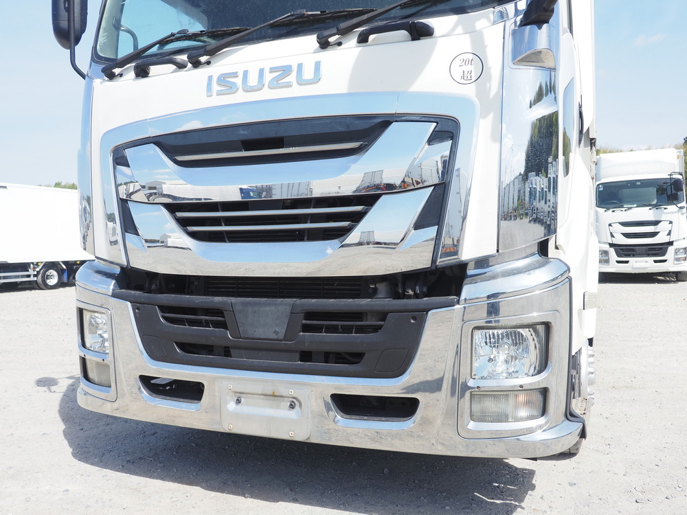 いすゞ ギガ ウイング車 大型 QKG-CYJ77B 年式 H29[写真04]
