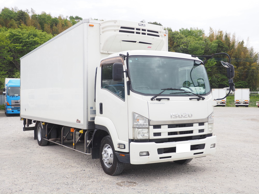 いすゞ フォワード 冷凍バン 中型 TKG-FRR90T2 年式 H26[写真03]