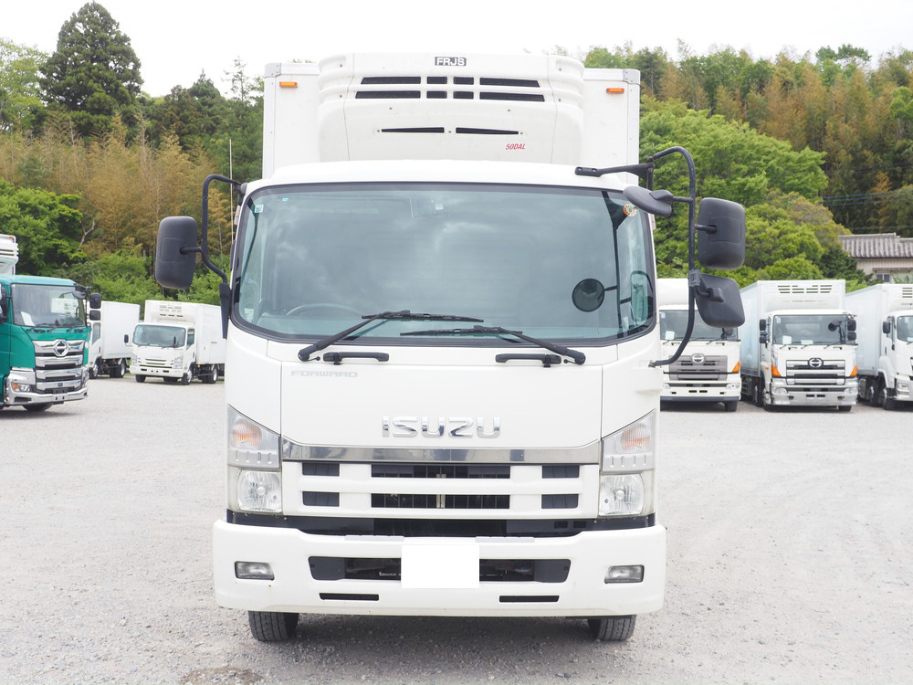 いすゞ フォワード 冷凍バン 中型 TKG-FRR90T2 年式 H26[写真02]