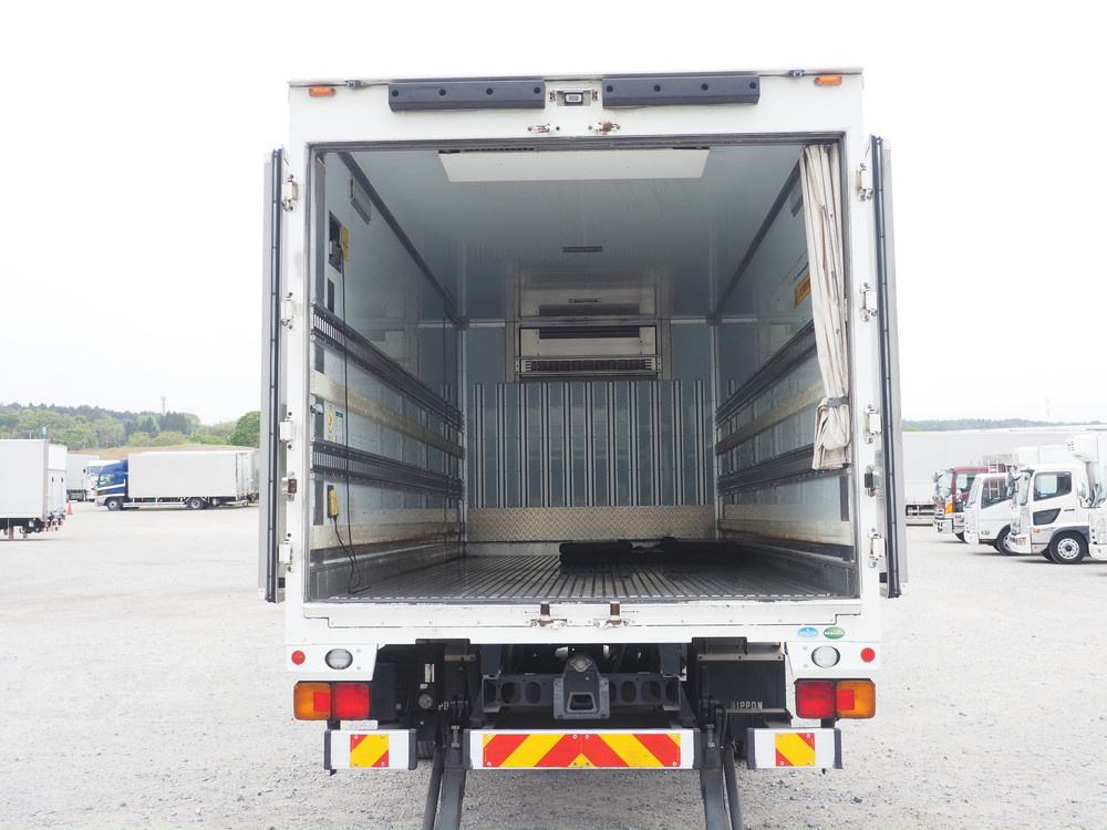 日野 レンジャープロ 冷凍バン 中型 TKG-FC7JKAA 年式 H28[写真12]