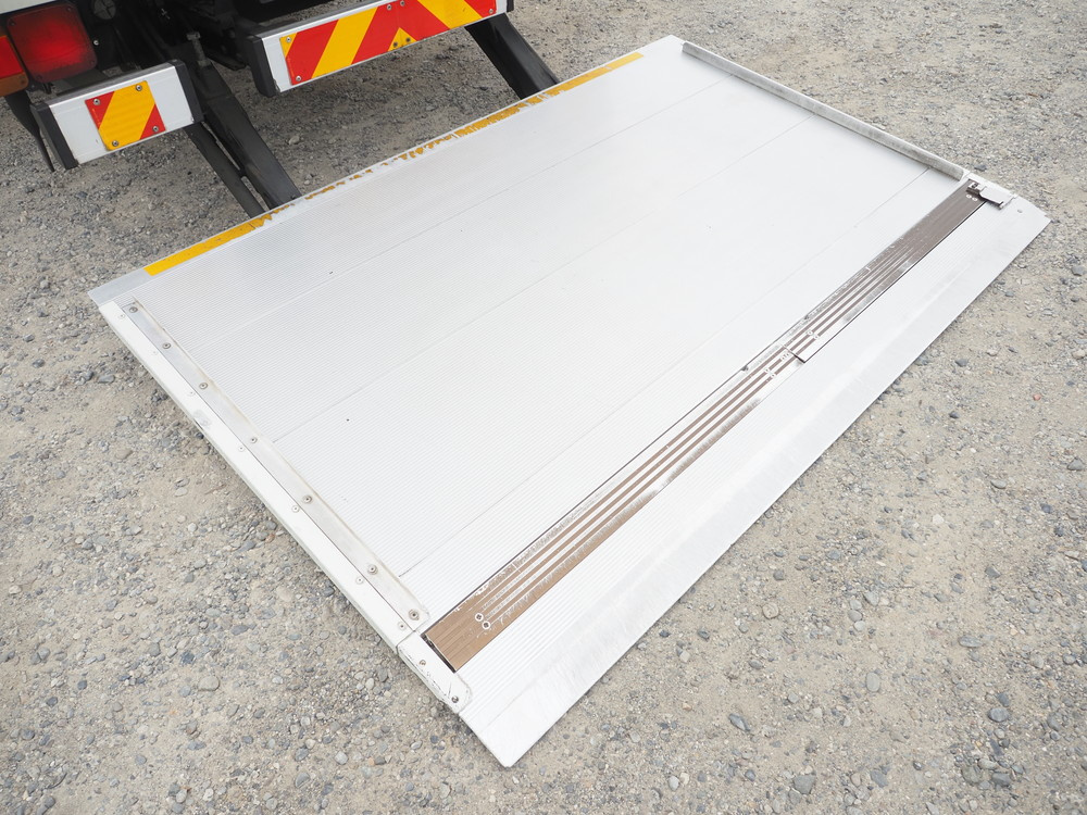 日野 レンジャープロ 冷凍バン 中型 TKG-FC7JKAA 年式 H28[写真22]