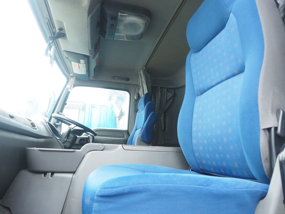 いすゞ ギガ 冷凍バン 大型 QKG-CYL77A 年式 H24[写真30]