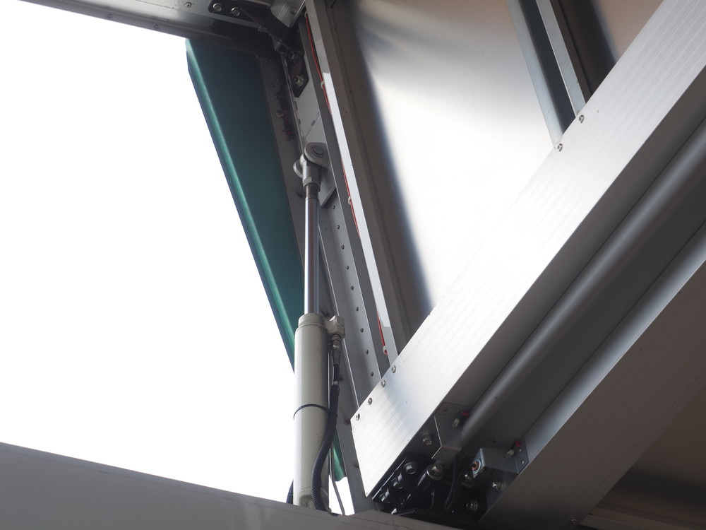 日野 プロフィア ウイング車 大型 2DG-FW1AHG 年式 R1[写真14]