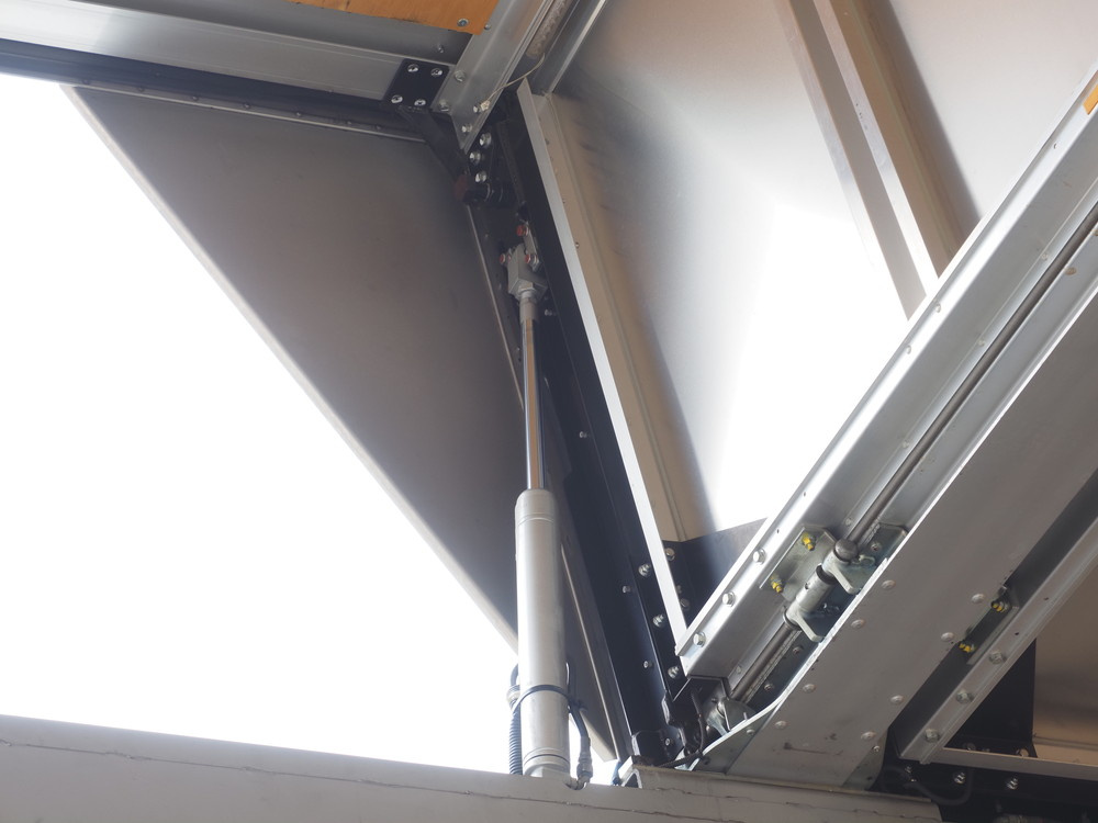 日野 プロフィア ウイング車 大型 QPG-FW1EXEG 年式 H27[写真13]