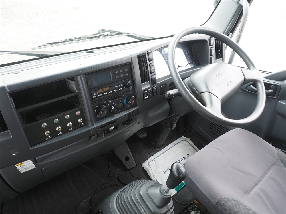 いすゞ フォワード 冷凍バン 中型 TKG-FRR90S2 年式 H26[写真21]