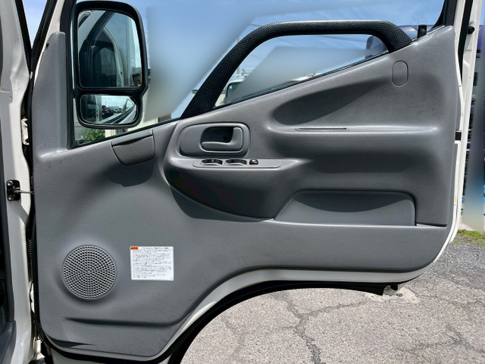 日野 デュトロ バン車 小型 TKG-XZC605M 年式 H27[写真22]