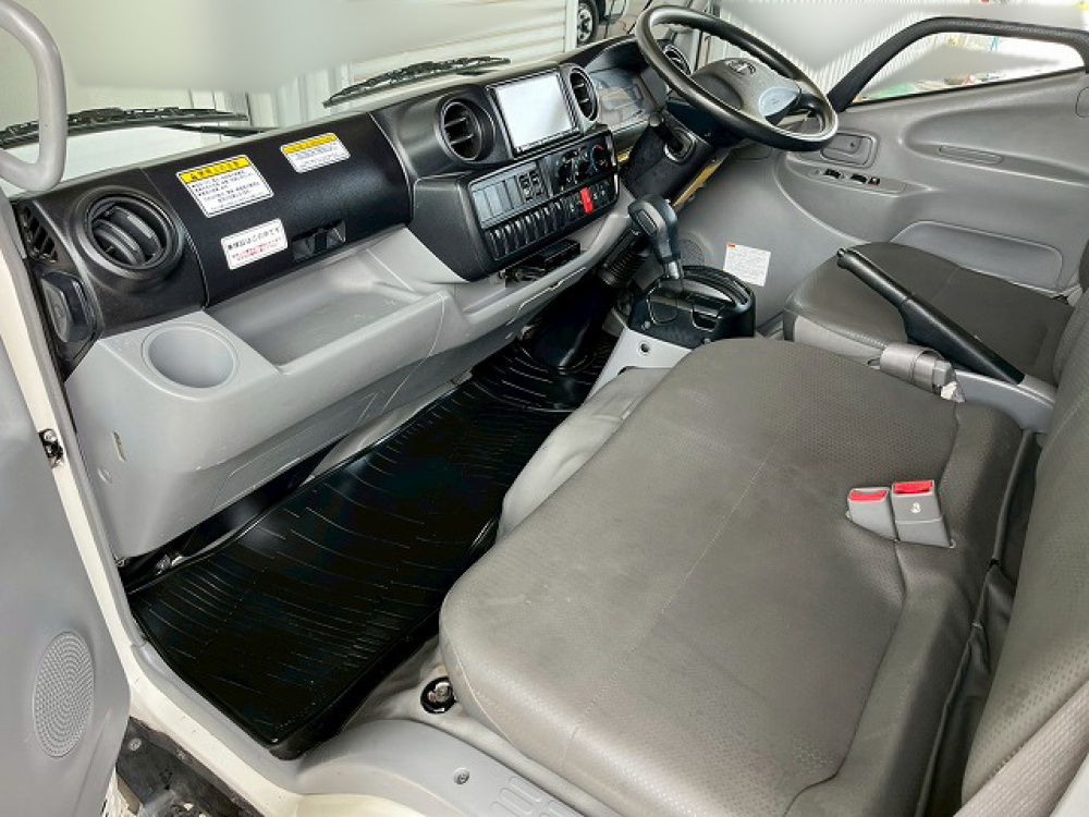 日野 デュトロ バン車 小型 TKG-XZC605M 年式 H27[写真20]