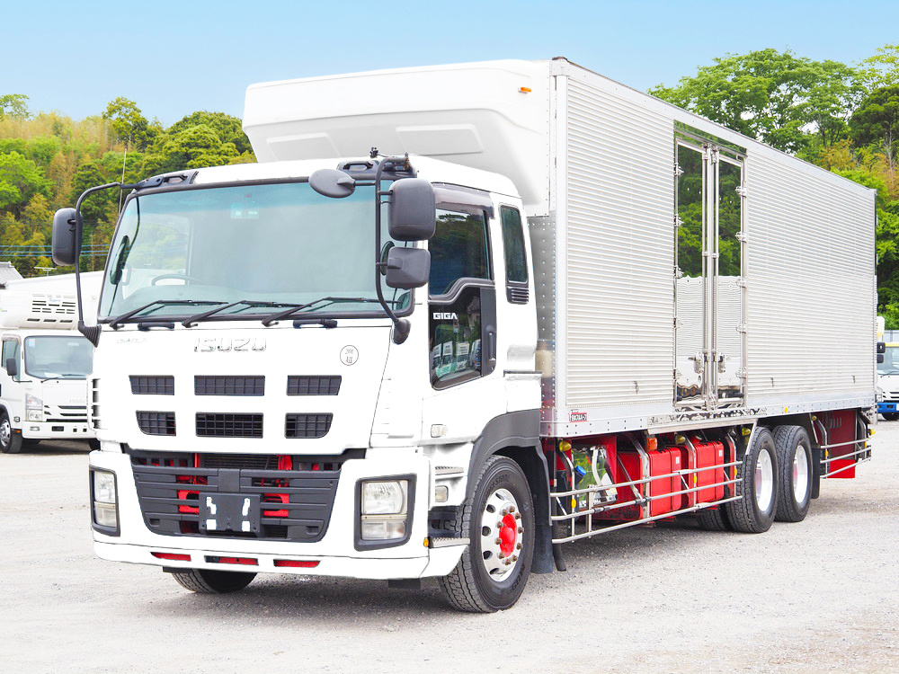 いすゞ ギガ 冷凍バン 大型 QKG-CYL77A 年式 H25[写真01]