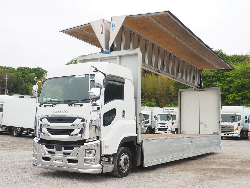 いすゞ ギガ ウイング車 大型 2PG-CYJ77C 年式 R2[写真02]