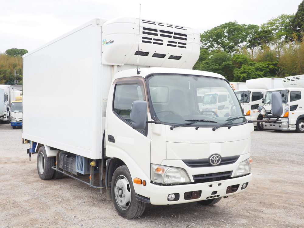 トヨタ トヨエース 冷凍バン 小型 TKG-XZU655 年式 H28[写真03]