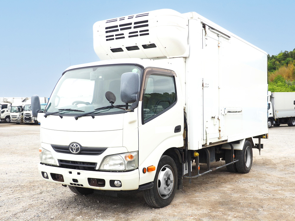 トヨタ トヨエース 冷凍バン 小型 TKG-XZU655 年式 H28[写真01]