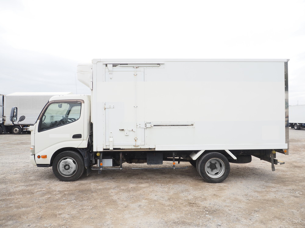トヨタ トヨエース 冷凍バン 小型 TKG-XZU655 年式 H28[写真08]