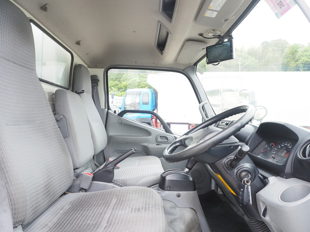 トヨタ トヨエース 冷凍バン 小型 TKG-XZU655 年式 H28[写真11]