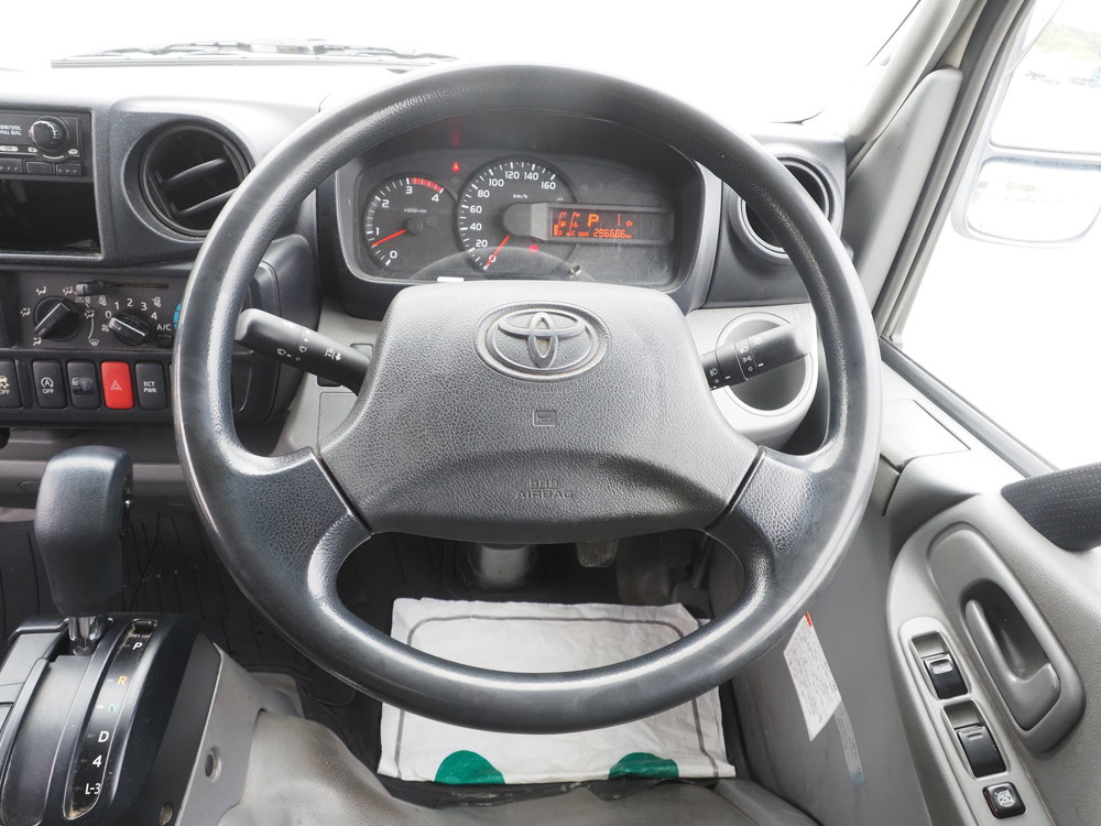 トヨタ トヨエース 冷凍バン 小型 TKG-XZU655 年式 H28[写真12]