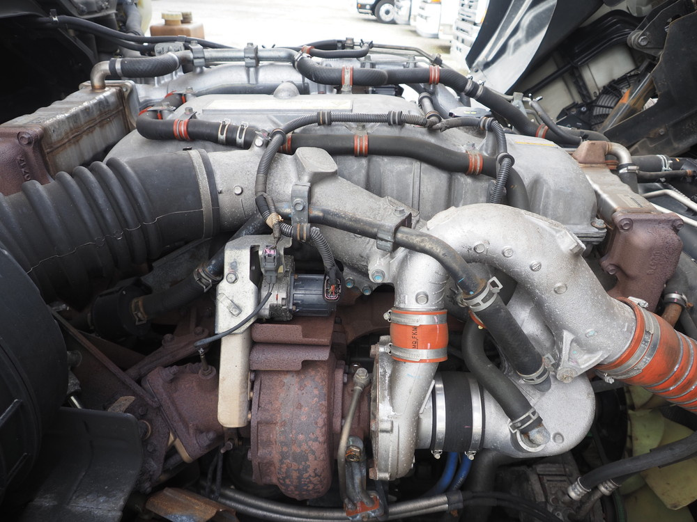 いすゞ ギガ 冷凍ウイング 大型 QKG-CYJ77B 年式 H30[写真28]