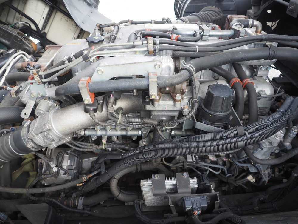 いすゞ ギガ 冷凍ウイング 大型 QKG-CYJ77B 年式 H30[写真27]