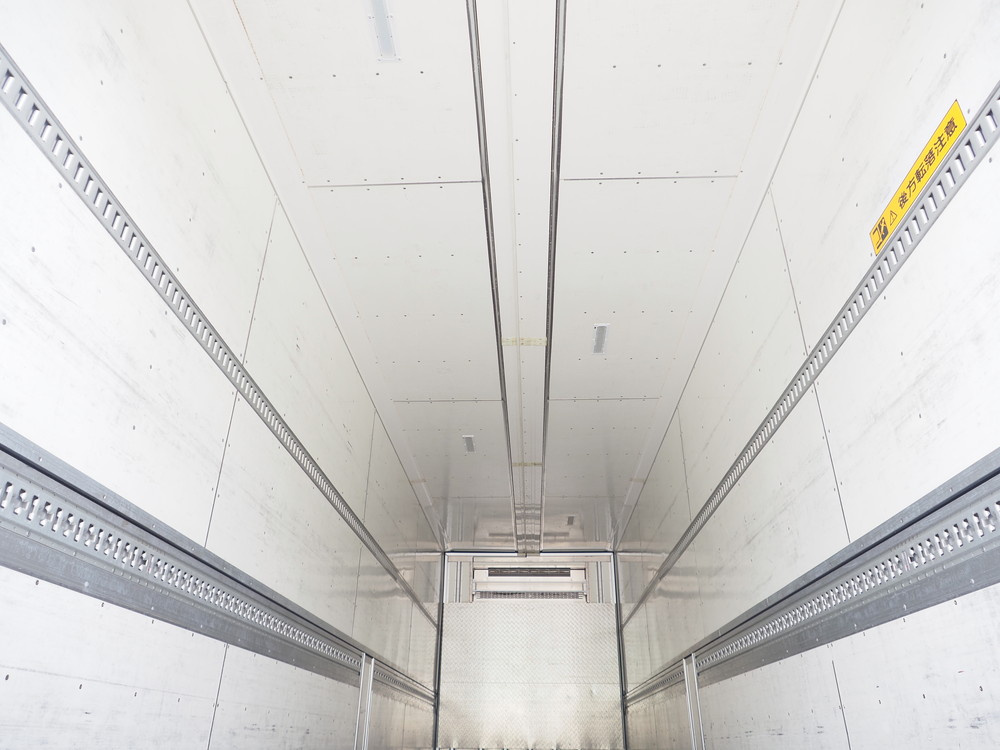 いすゞ ギガ 冷凍ウイング 大型 QKG-CYJ77B 年式 H30[写真19]